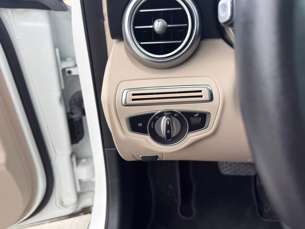 Used 2020 Mercedes-Benz C 300 Sedan image 21