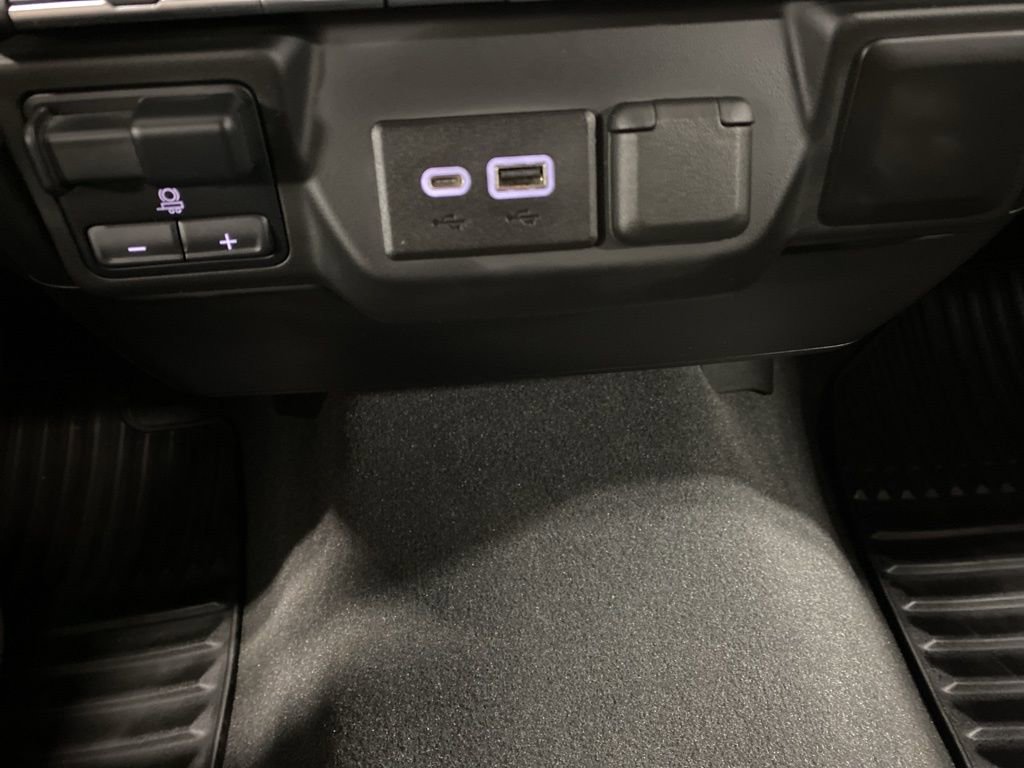 Used 2021 Chevrolet Silverado 1500 Custom Trail Boss w/ LPO, Dark Essentials Package image 39