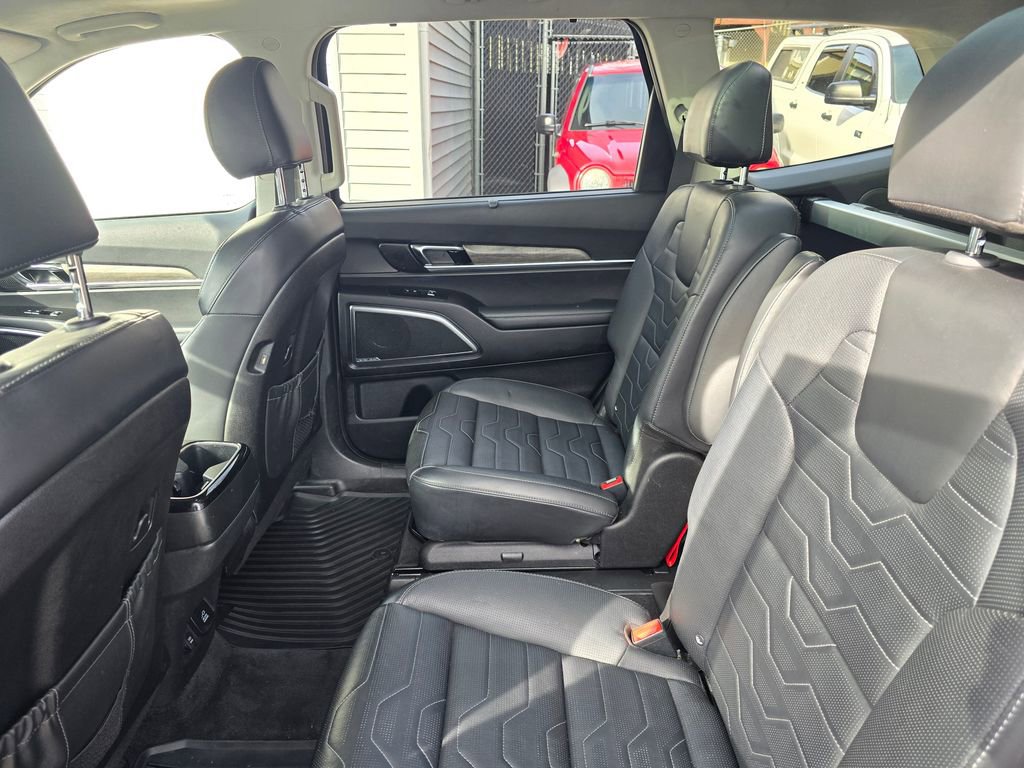 Used 2021 Kia Telluride SX w/ SX Prestige Package image 56
