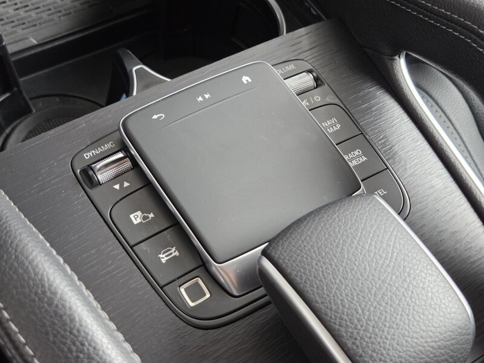 Certified 2026 Mercedes-Benz GLE 350 4MATIC image 34