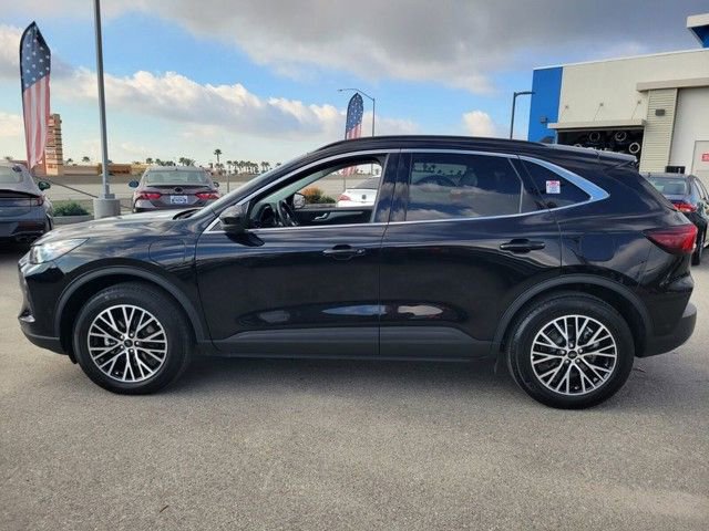 Used 2024 Ford Escape SE w/ PHEV Premium Package image 3