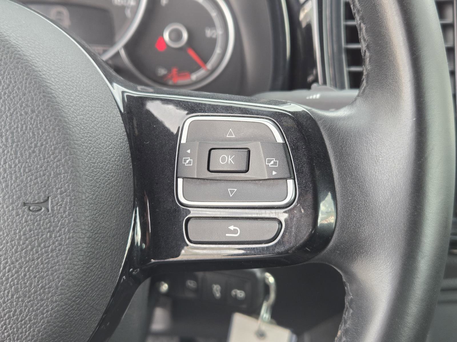 Used 2018 Volkswagen Beetle 2.0T S image 15