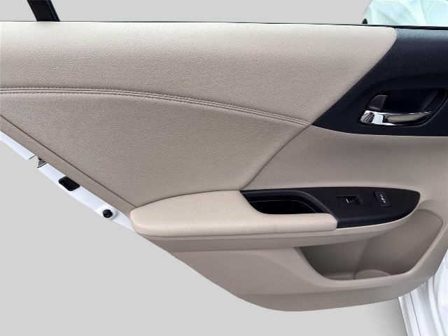 Used 2017 Honda Accord Touring image 20