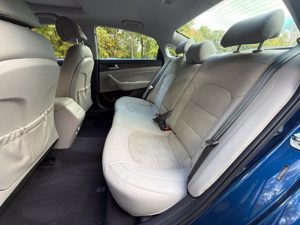 Used 2017 Hyundai Sonata Sport w/ Value Edition Package 02 FWD image 13