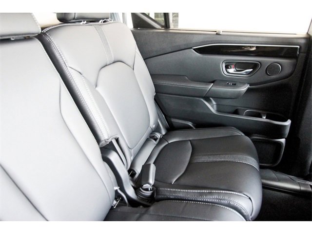 New 2025 Honda Pilot Touring image 10