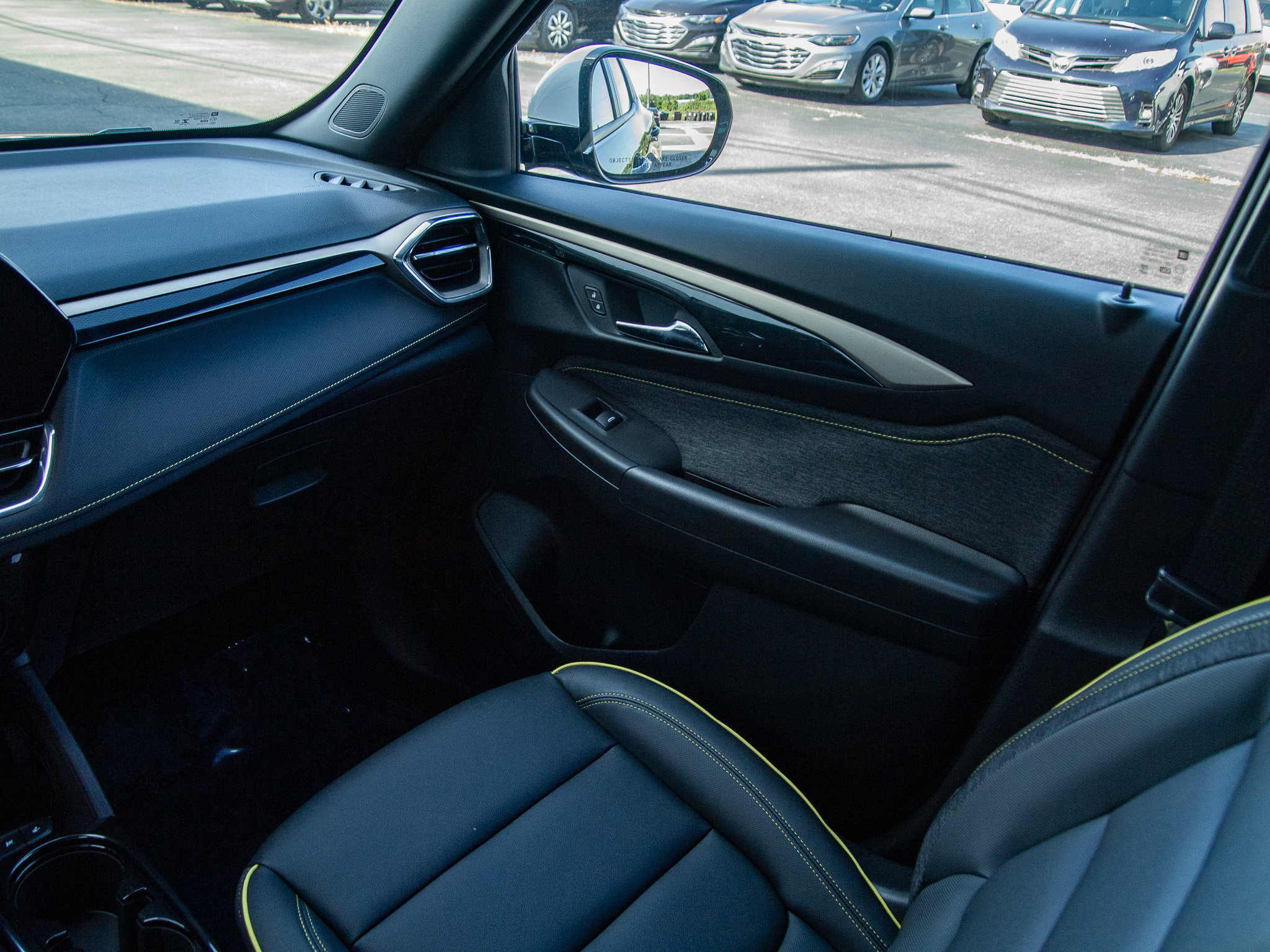 New 2025 Chevrolet TrailBlazer ACTIV w/ Convenience Package FWD image 15