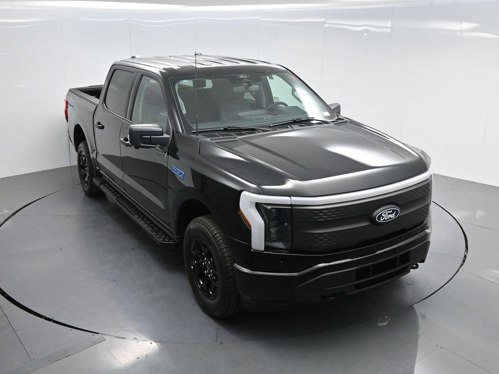 Used 2025 Ford F150 Lightning XLT image 41