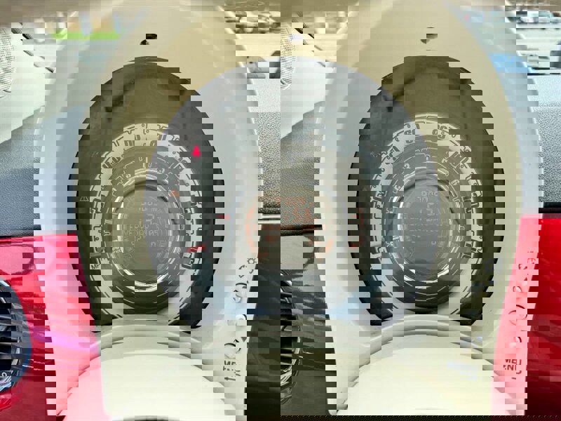 Used 2013 FIAT 500 Lounge image 21