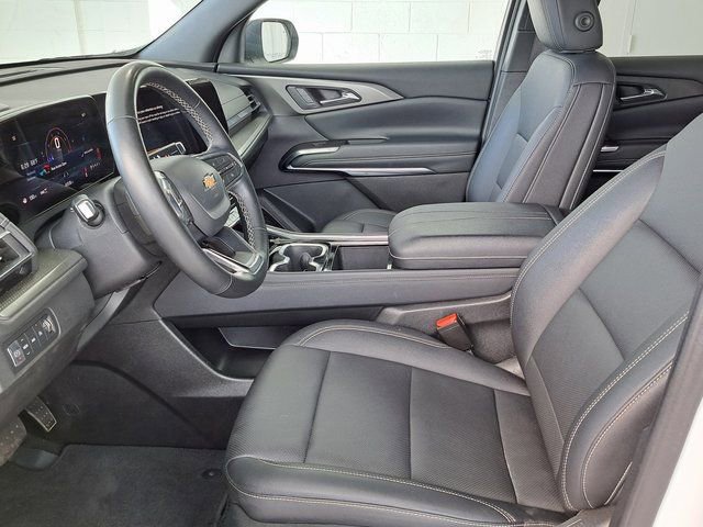 Used 2025 Chevrolet Traverse LT image 21