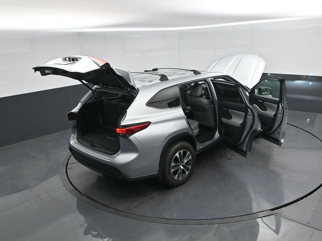 Used 2023 Toyota Highlander XLE image 61