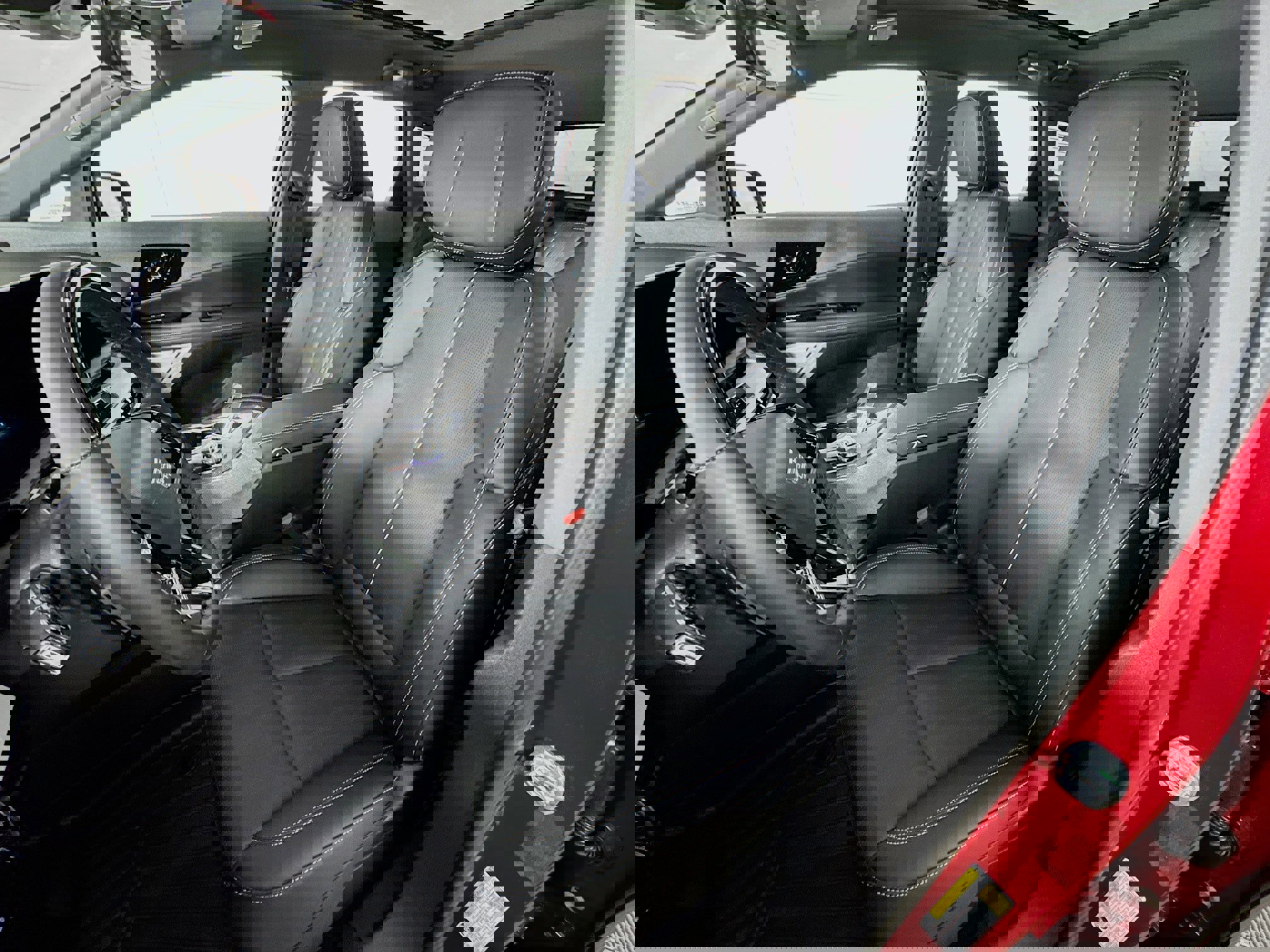 Used 2025 Cadillac Optiq Sport 2 image 16