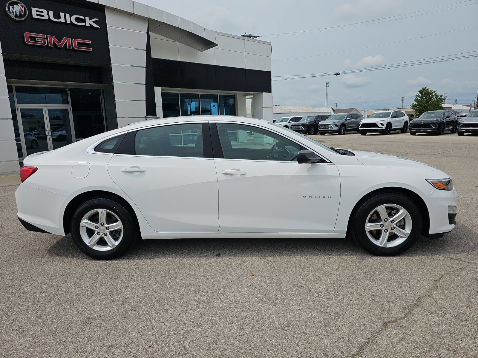 Used 2022 Chevrolet Malibu LS FWD image 30