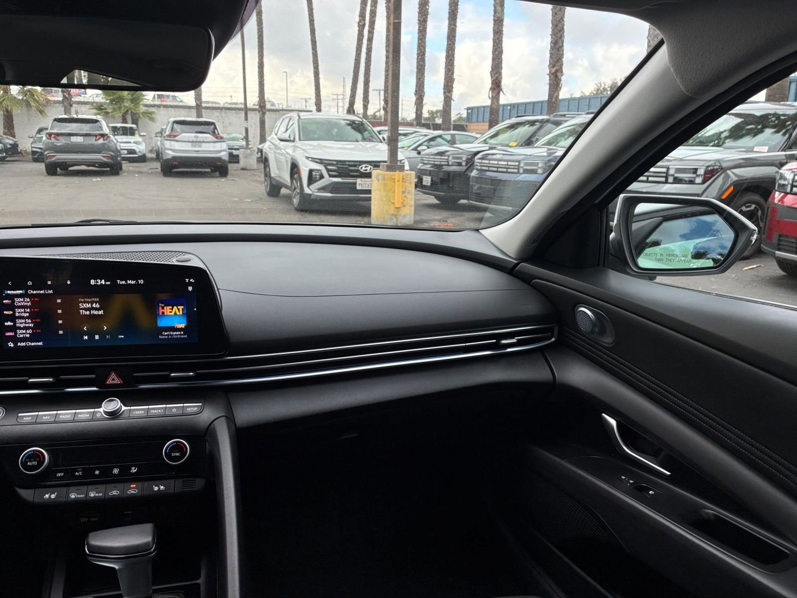 Used 2025 Hyundai Elantra Limited image 37