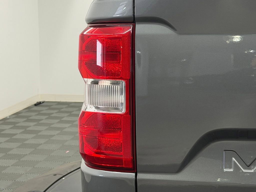 Used 2025 Ford Maverick XL FWD image 13