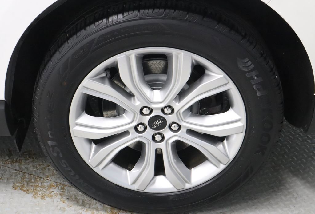 Certified 2023 Ford Edge Titanium image 20