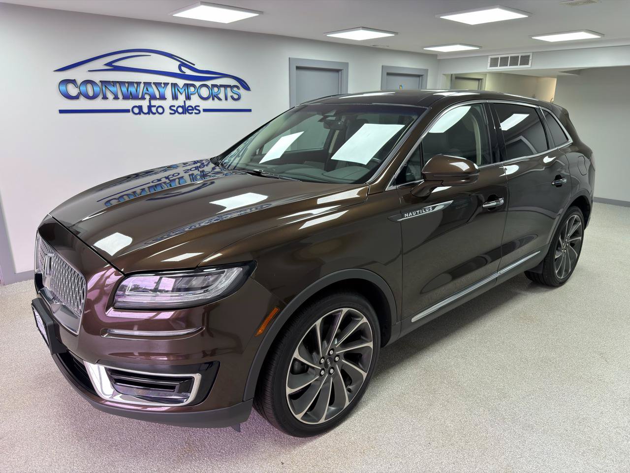 Used 2019 Lincoln Nautilus Reserve AWD/4WD image 2