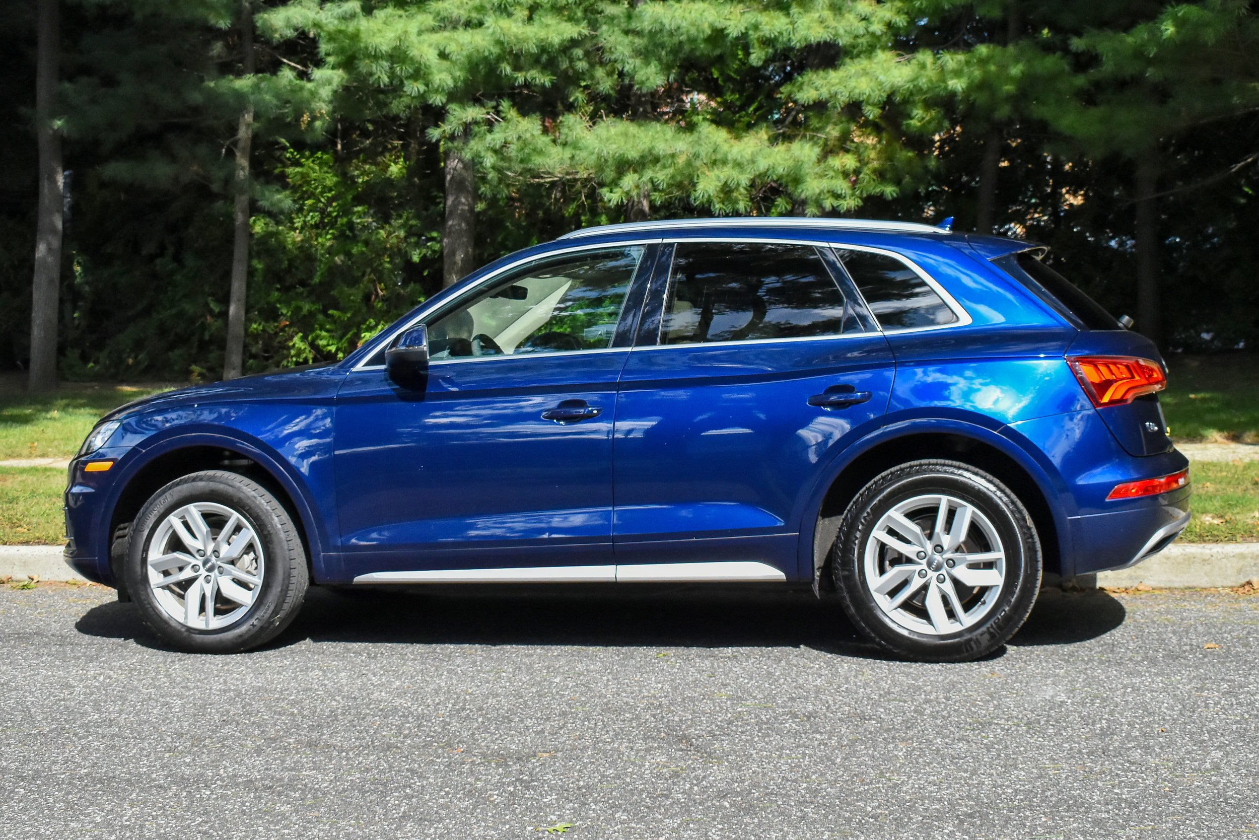 Used 2020 Audi Q5 2.0T Premium w/ Convenience Package AWD/4WD image 5