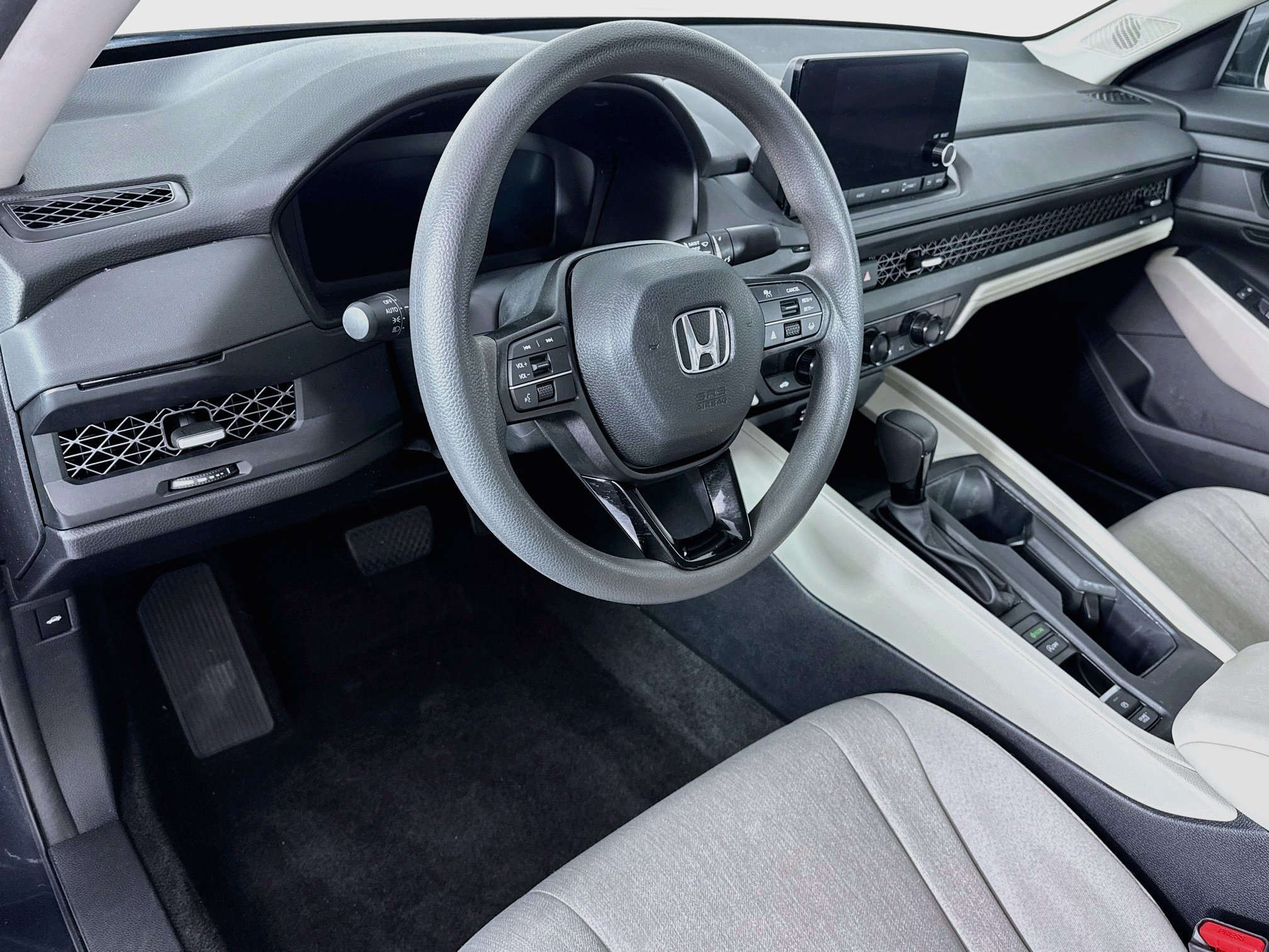 Certified 2023 Honda Accord EX image 9