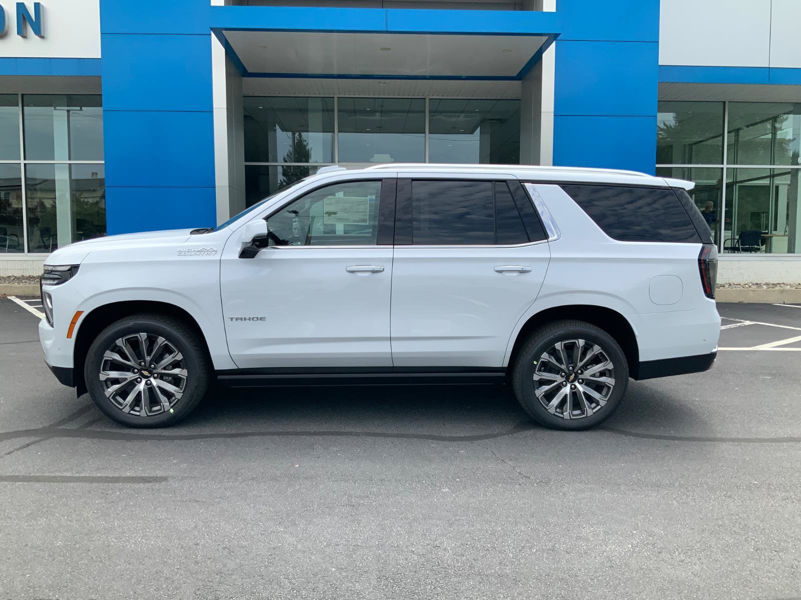 New 2026 Chevrolet Tahoe High Country AWD/4WD image 4