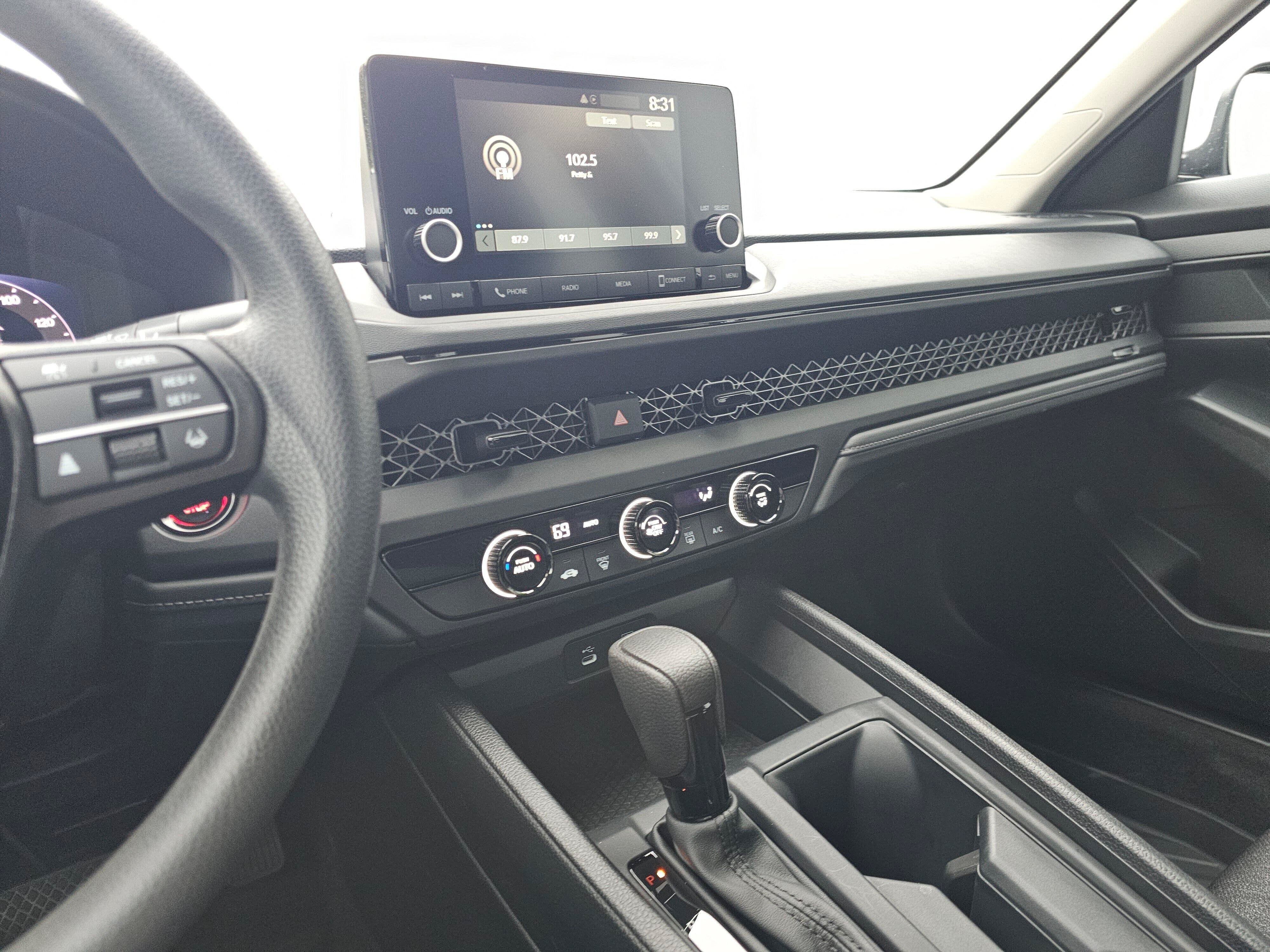 Used 2025 Honda Accord LX image 29