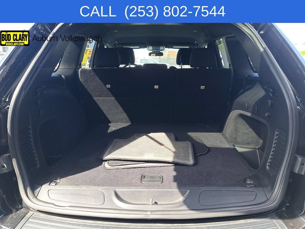 Used 2020 Jeep Grand Cherokee Laredo AWD/4WD image 28