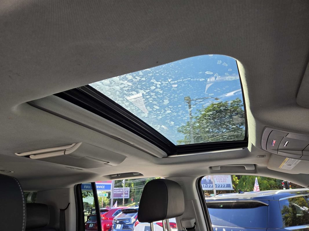 Used 2019 Chevrolet Suburban LT AWD/4WD image 25