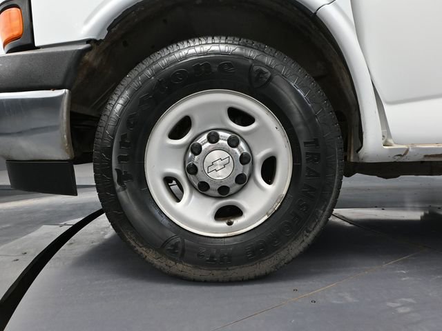 Used 2017 Chevrolet Express 3500 LT w/ LT Preferred Equipment Group image 16