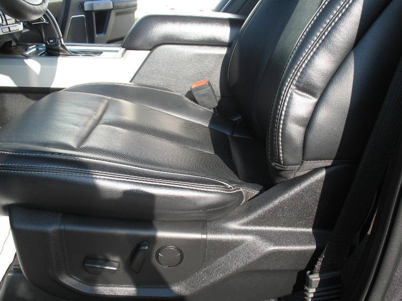 Used 2019 Ford F150 Lariat w/ Equipment Group 502A Luxury AWD/4WD image 18