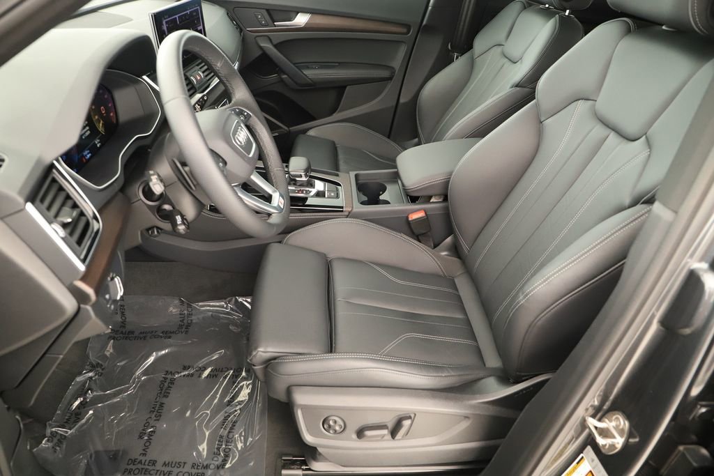 Used 2025 Audi Q5 e Premium Plus w/ Premium Plus Package image 24