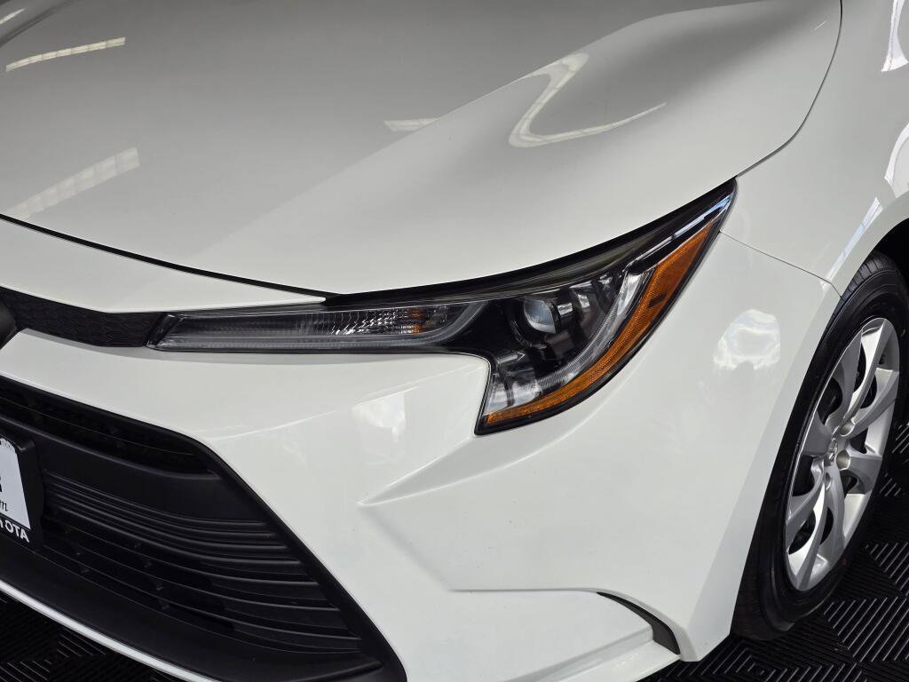 Used 2024 Toyota Corolla LE FWD image 10