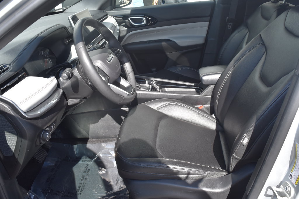 Used 2025 Jeep Compass Limited AWD/4WD image 8