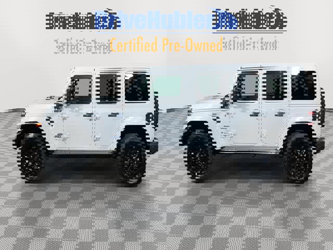 Used 2024 Jeep Wrangler Sahara image 5