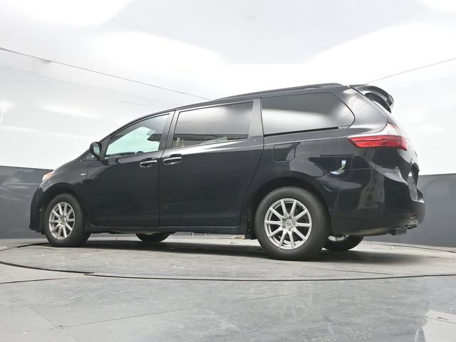 Used 2018 Toyota Sienna XLE AWD/4WD image 27