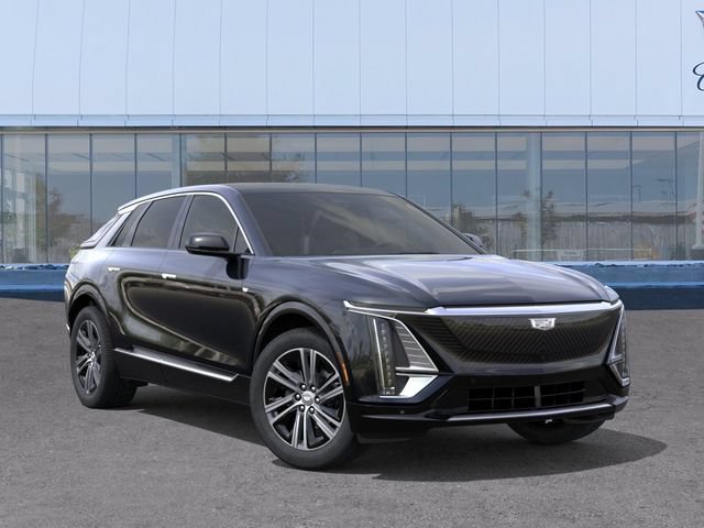 New 2026 Cadillac Lyriq Luxury w/ LPO, Floor Liner Package AWD/4WD image 7