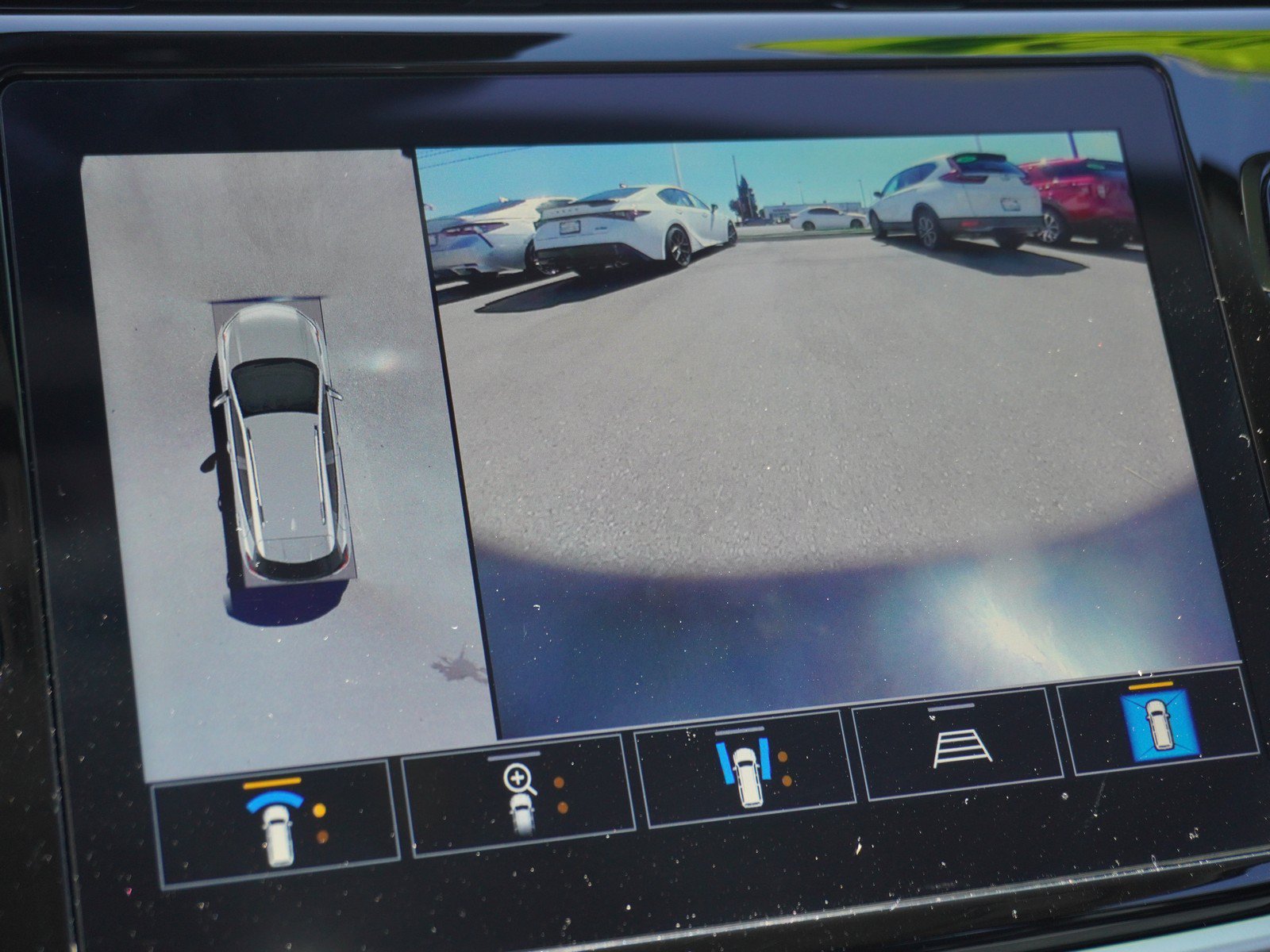 Used 2022 Chevrolet Bolt EUV Premier FWD image 28