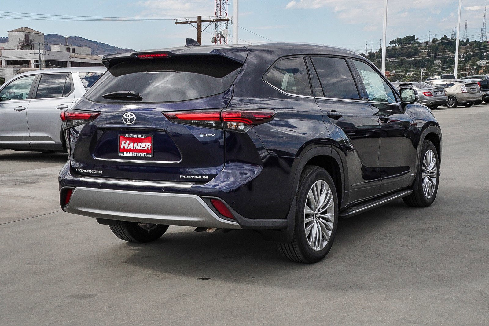 New 2025 Toyota Highlander Platinum image 7