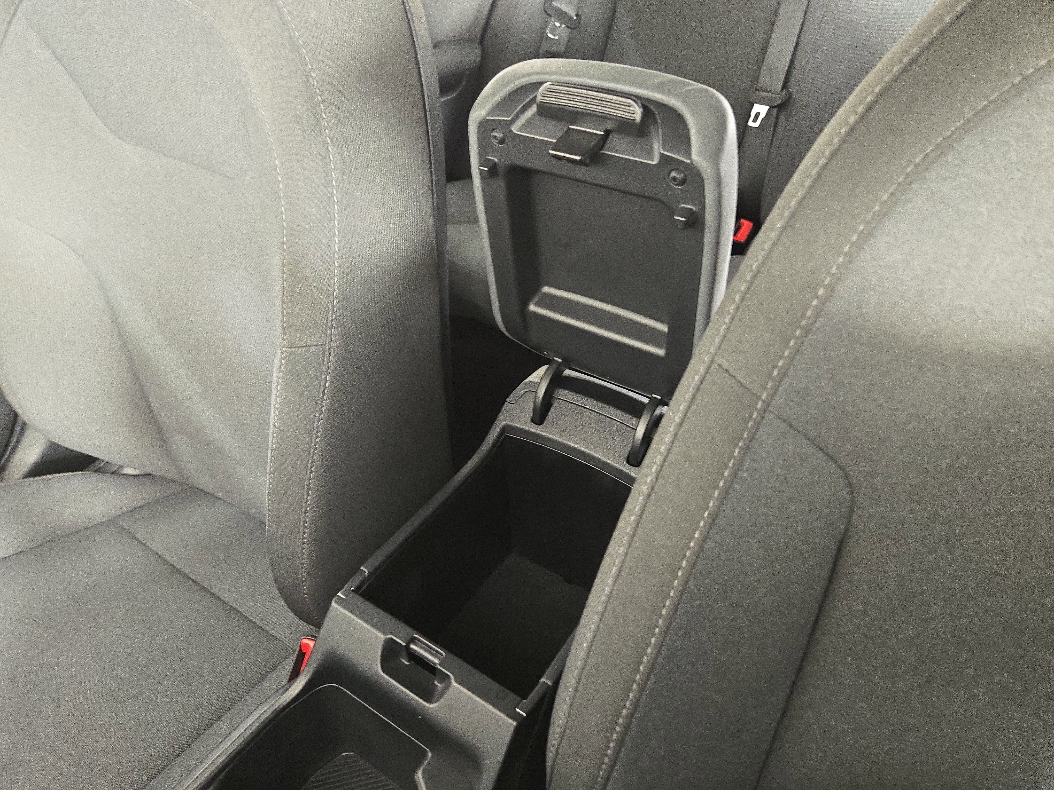 Used 2025 Kia K4 LXS image 26