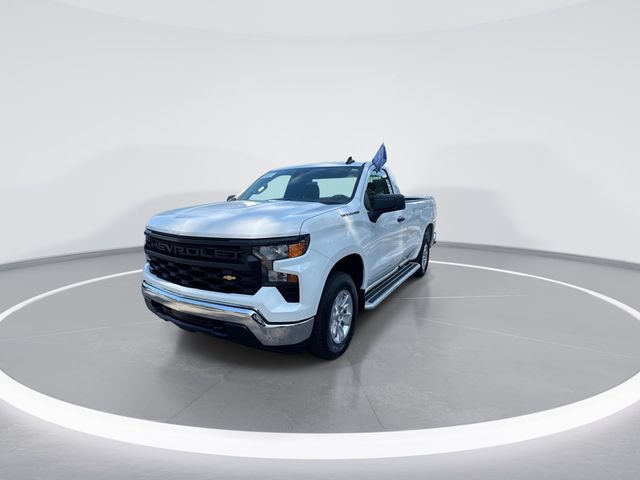 Used 2025 Chevrolet Silverado 1500 W/T RWD image 4