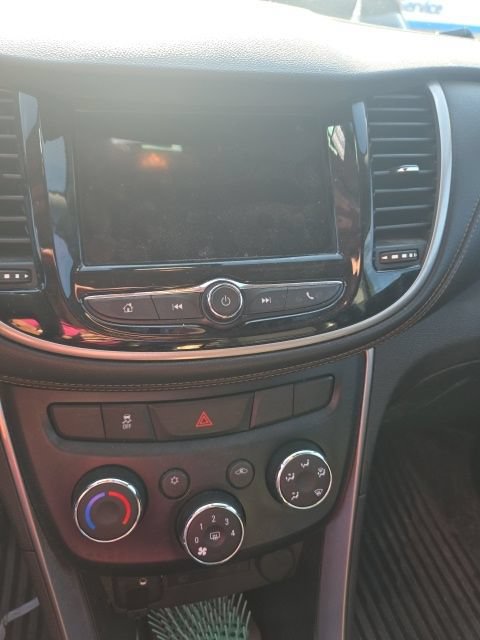 Used 2019 Chevrolet Trax LT w/ Redline Edition AWD/4WD image 10