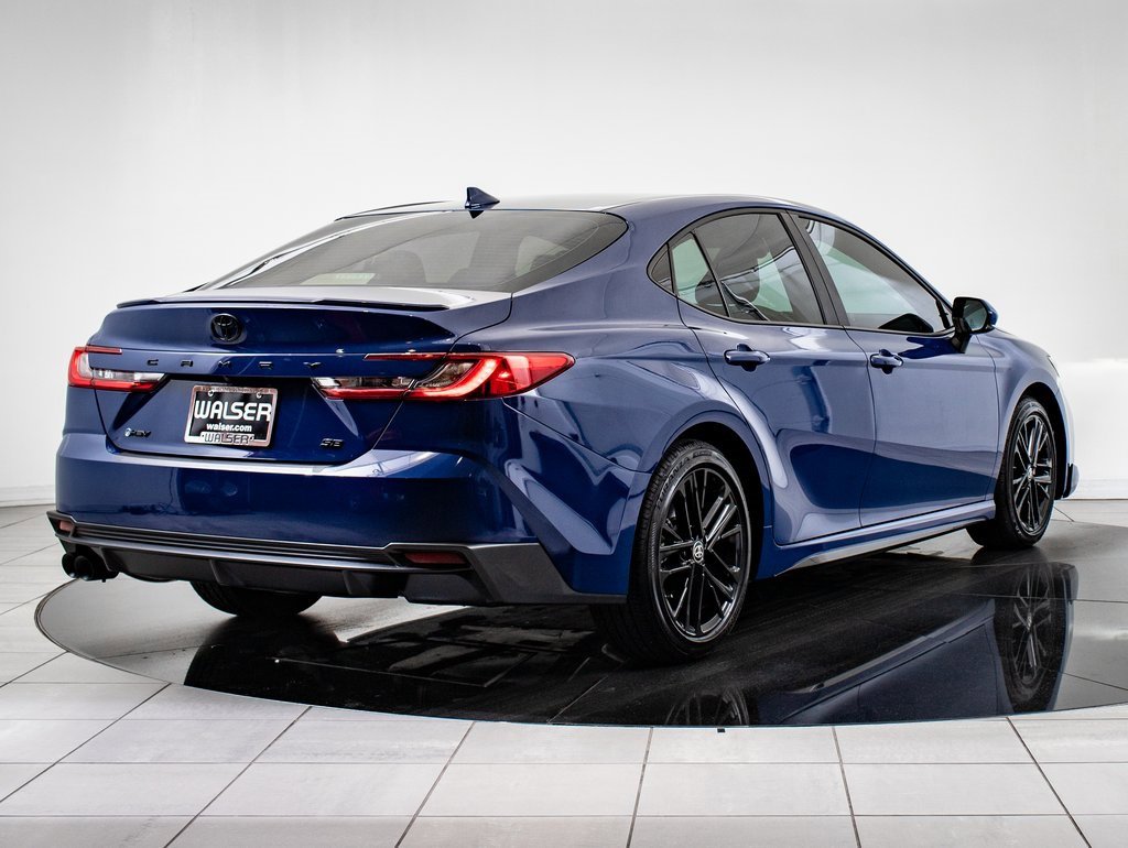 Used 2025 Toyota Camry SE image 10