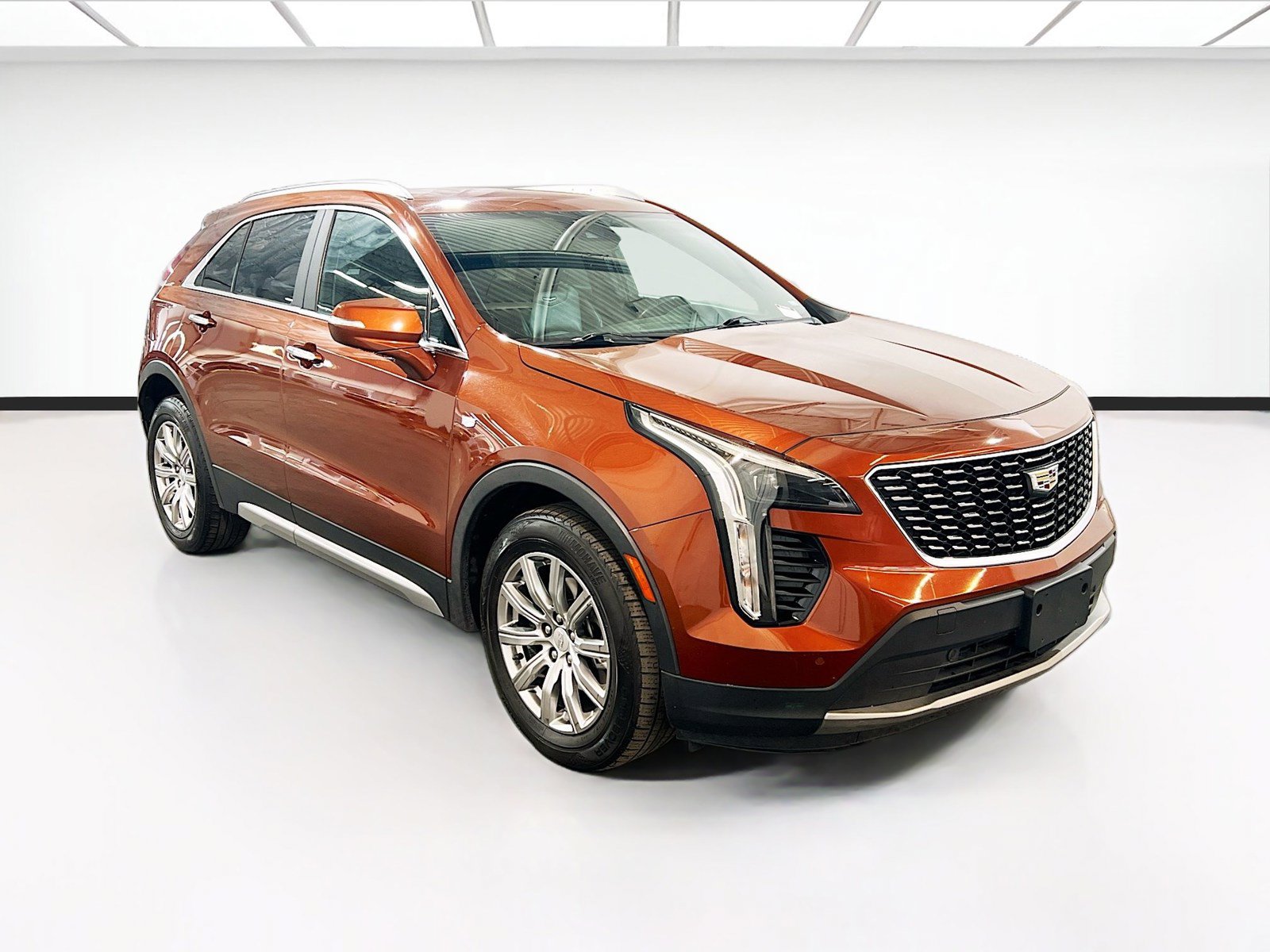 Used 2021 Cadillac XT4 Premium Luxury FWD image 3
