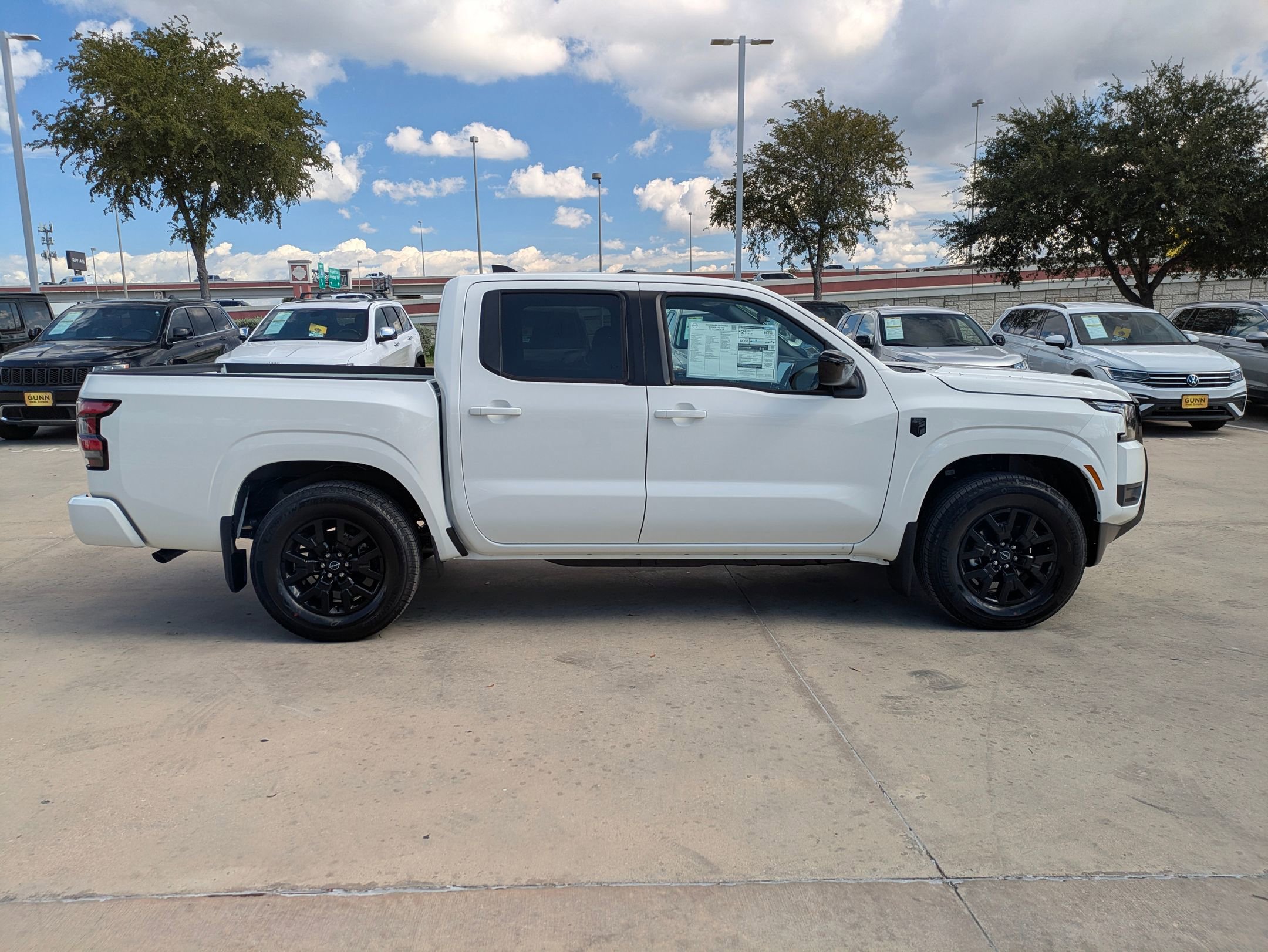 New 2026 Nissan Frontier SV image 2