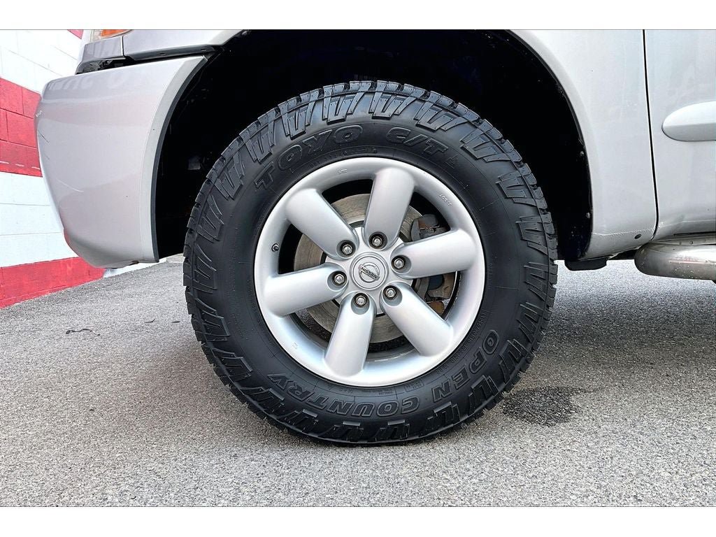Used 2010 Nissan Titan SE w/ SE Value Truck Pkg AWD/4WD image 9