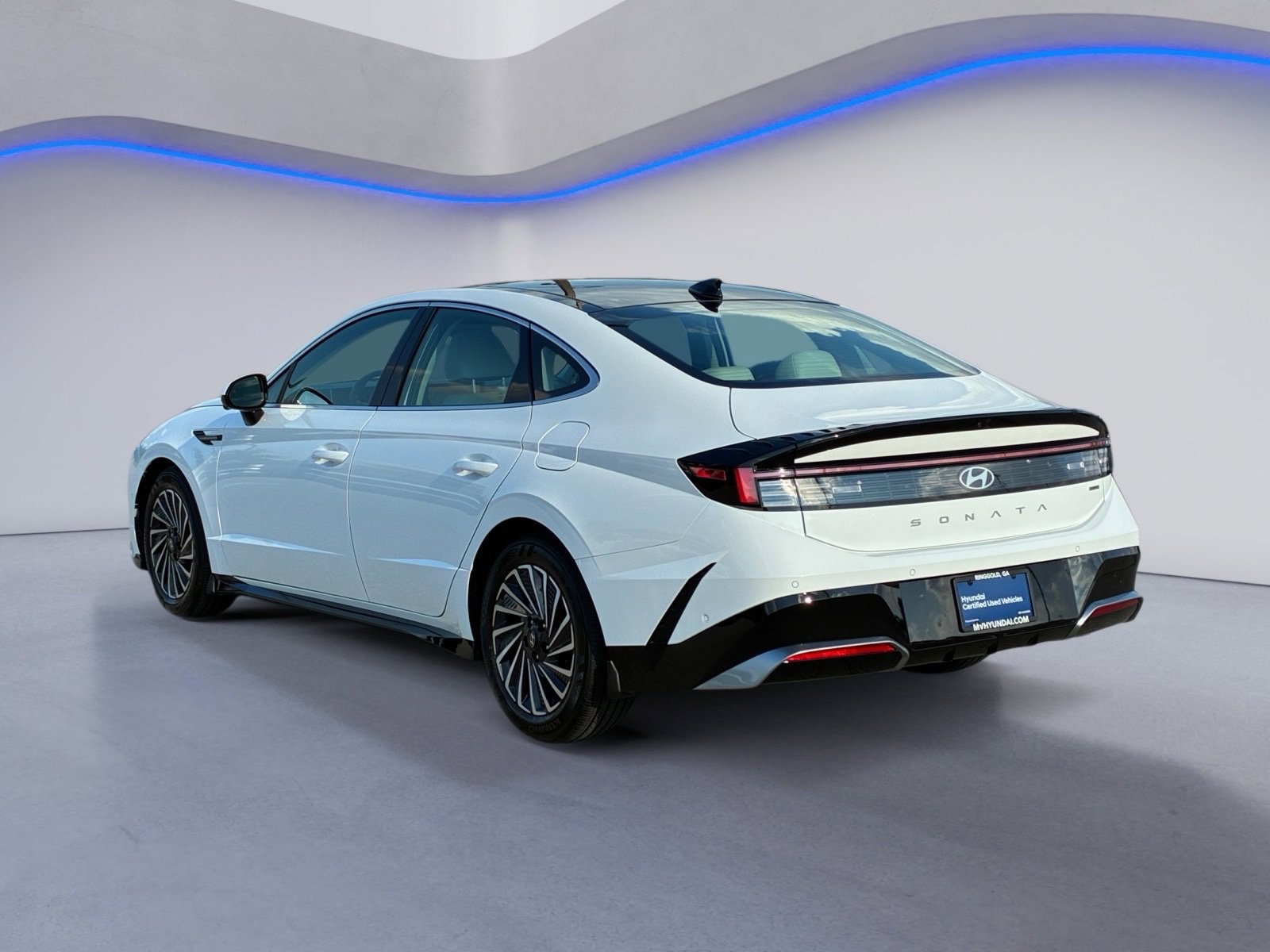 Certified 2026 Hyundai Sonata Limited FWD image 3