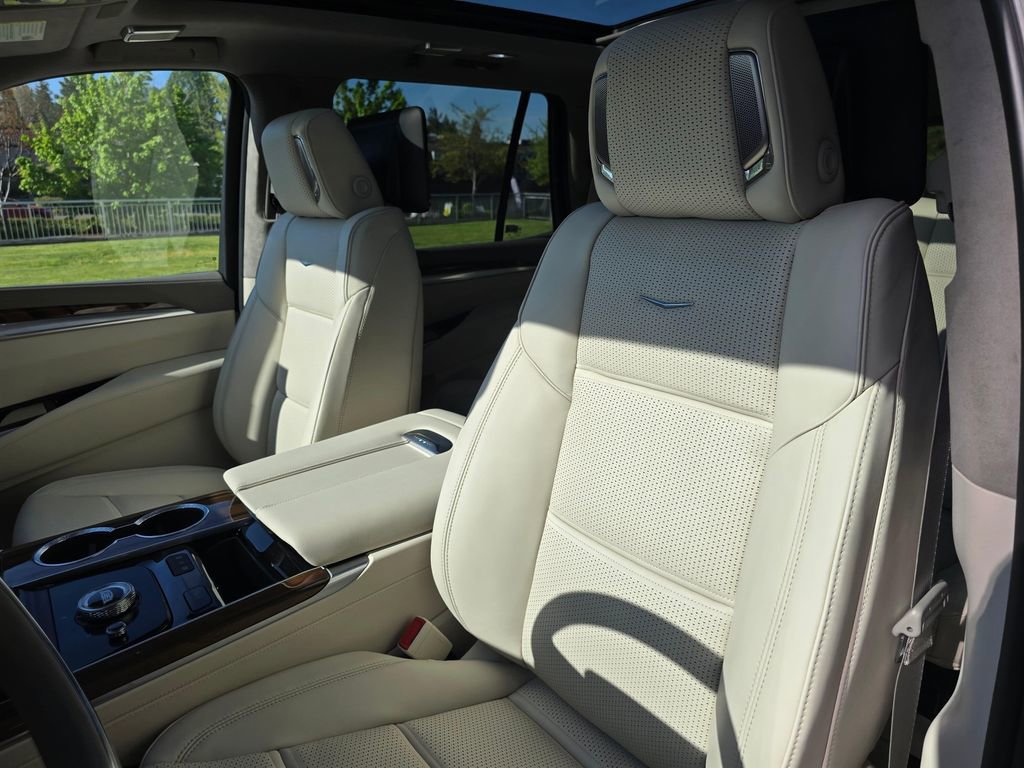 New 2026 Cadillac Escalade Platinum Sport AWD/4WD image 25