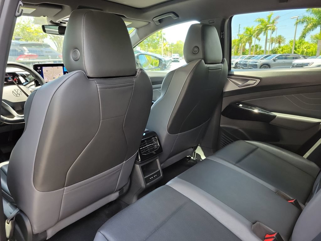 Certified 2024 Volkswagen ID.4 S RWD image 11