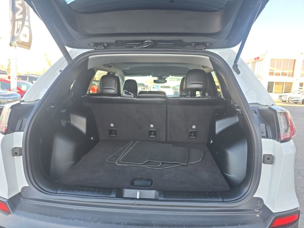 Used 2023 Jeep Cherokee Altitude Lux image 16