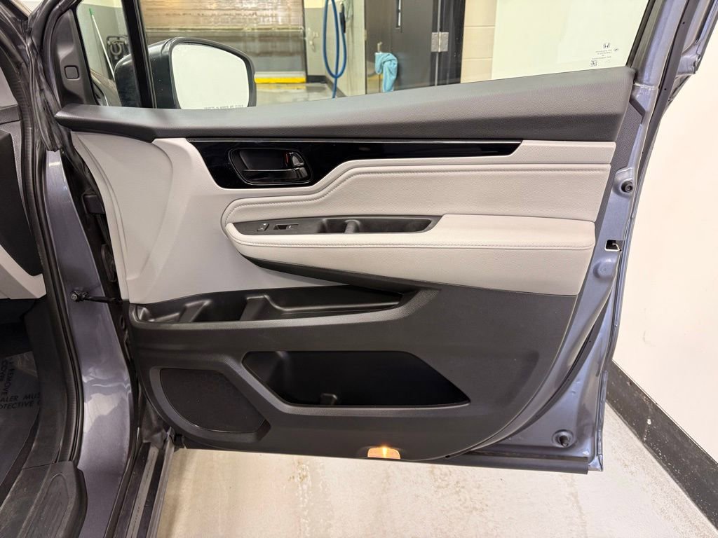 Used 2023 Honda Odyssey Touring image 26