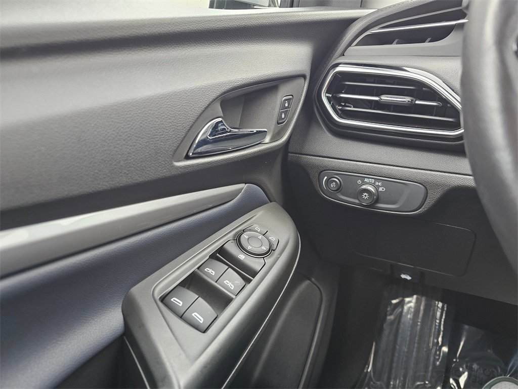 Used 2022 Chevrolet Bolt EUV LT w/ Convenience Package image 30