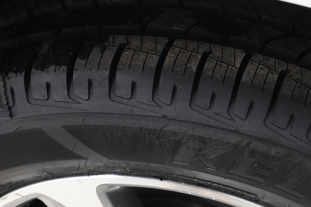 Used 2022 Ford Edge SEL w/ Convenience Package image 20